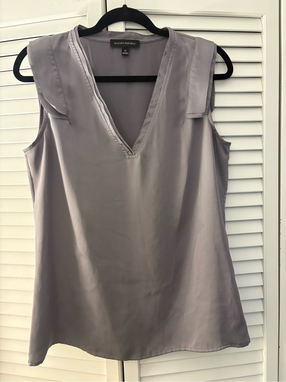 Banana Republic Soft Silver V-Neck Silk-Feel Sleeveless Top